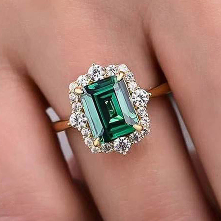 Emerald Majesty Ring