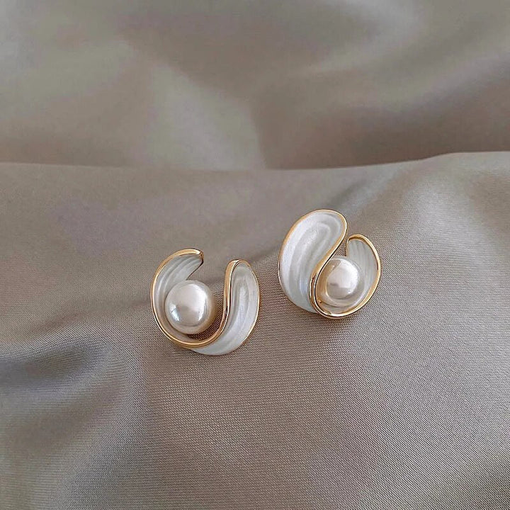 Gold Luxury Earrings with White Opal and Pearls
