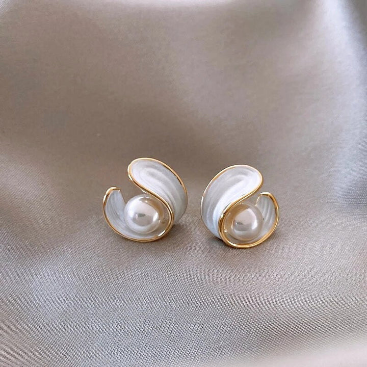 Gold Luxury Earrings with White Opal and Pearls