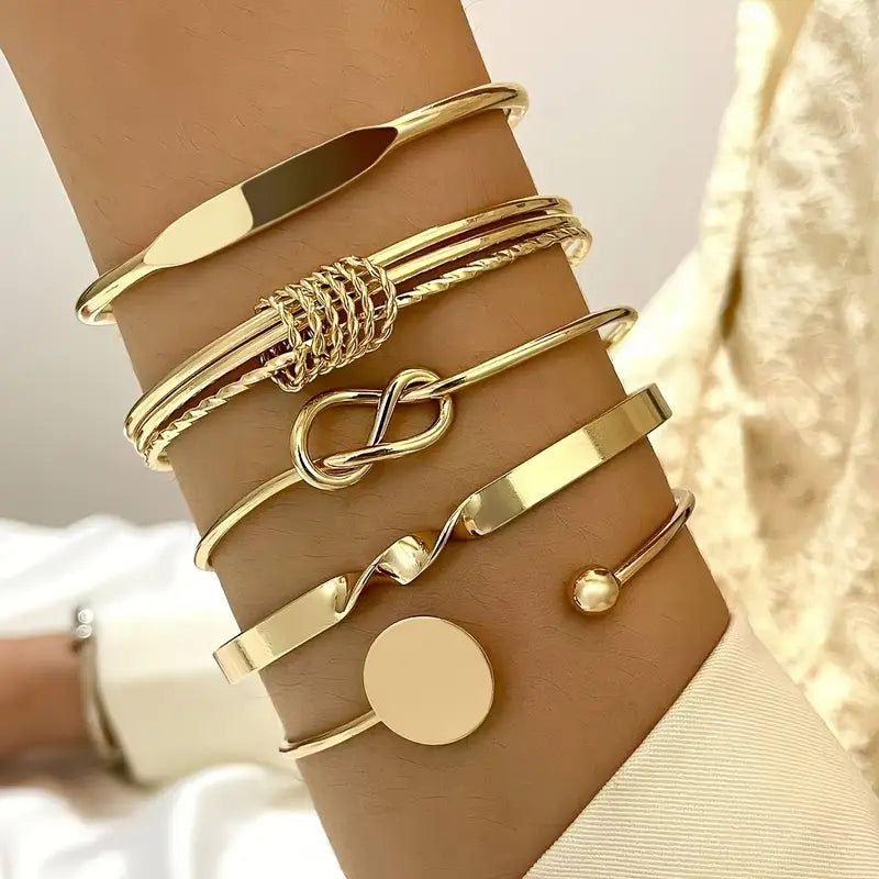 Gold Elegant Knot Bracelet Set