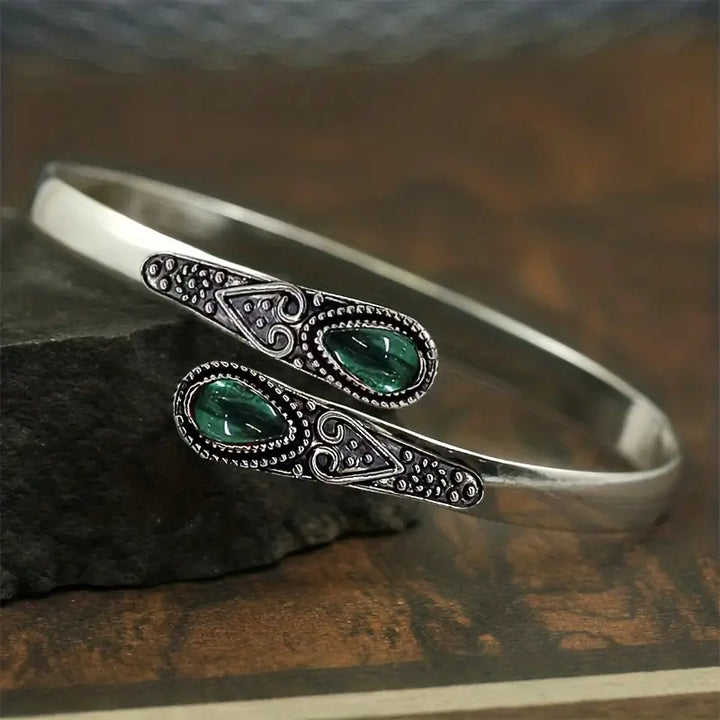 Chic Emerald Bracelet