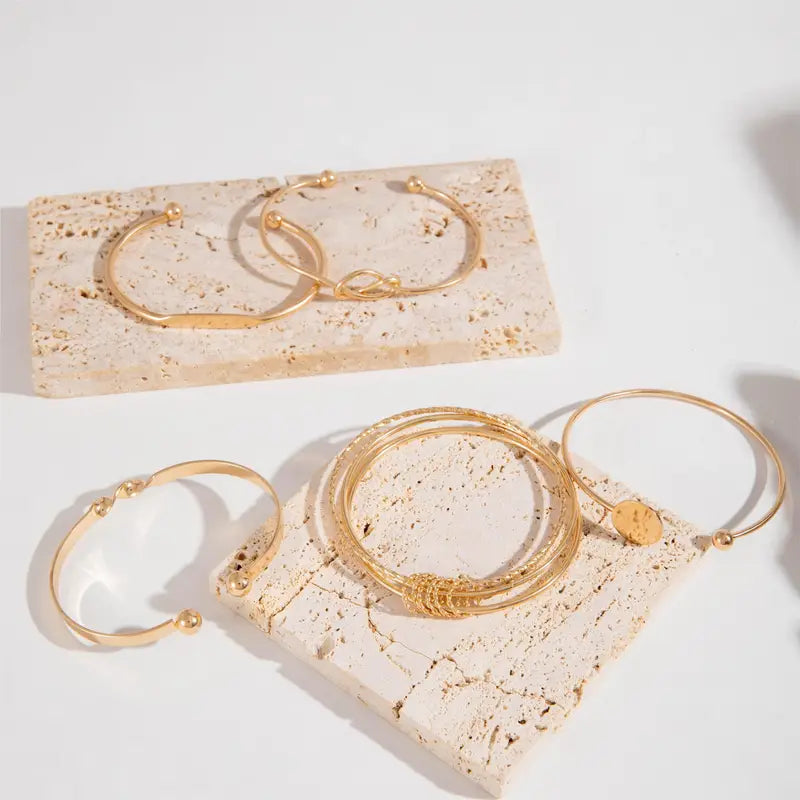 Gold Elegant Knot Bracelet Set