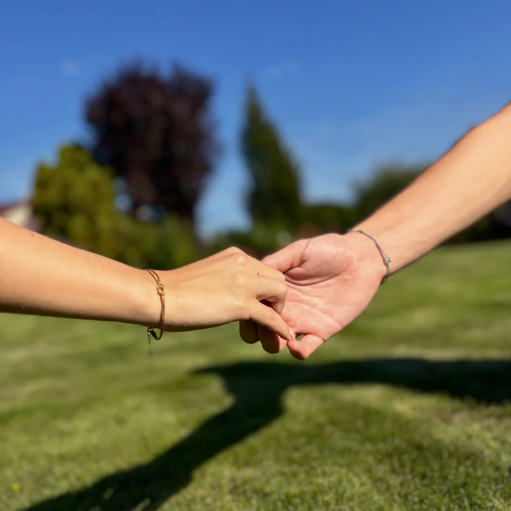 Elegance Knot Bracelet – A Symbol of Unity