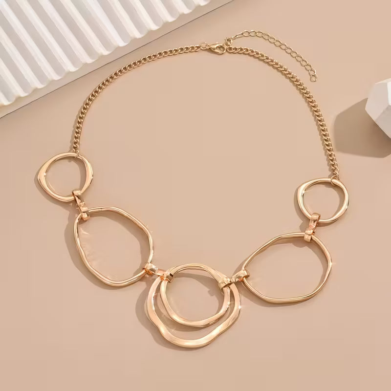 Vintage-Inspired Pendant Necklace