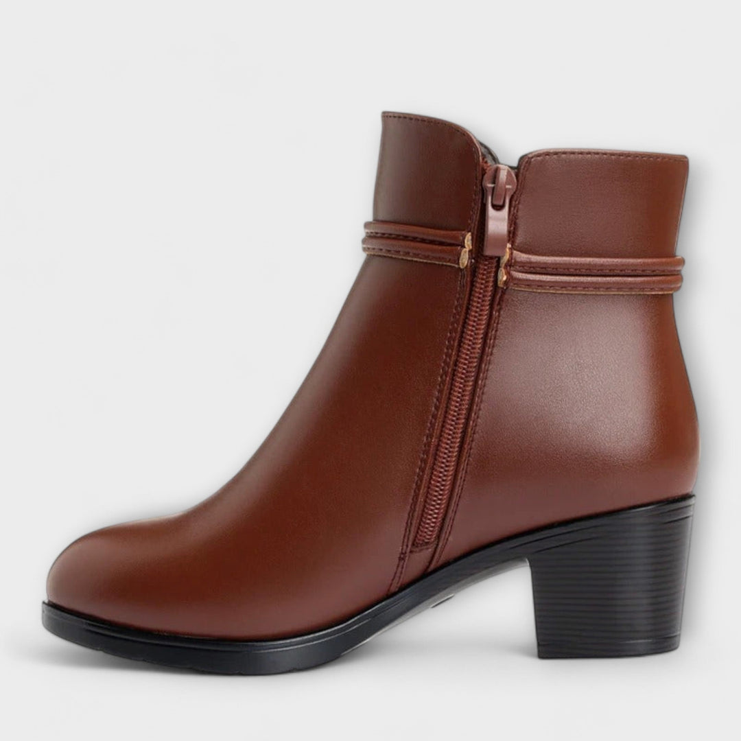 Frederika – Elegant Winter Boots with Zip