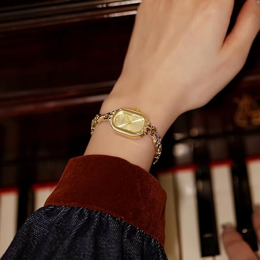 Celisse Gold Watch
