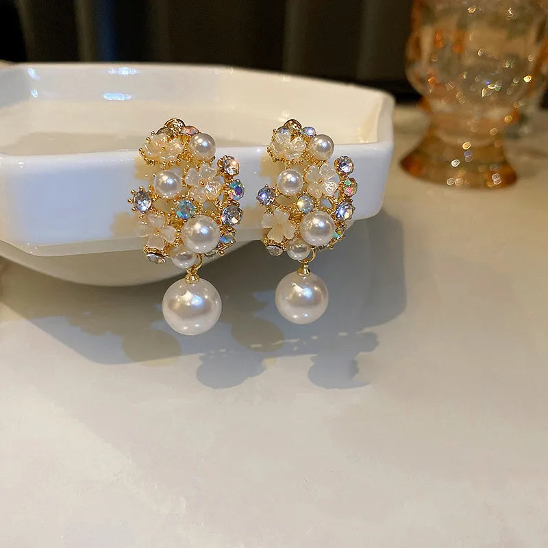 Chic Pearl Flower Earrings