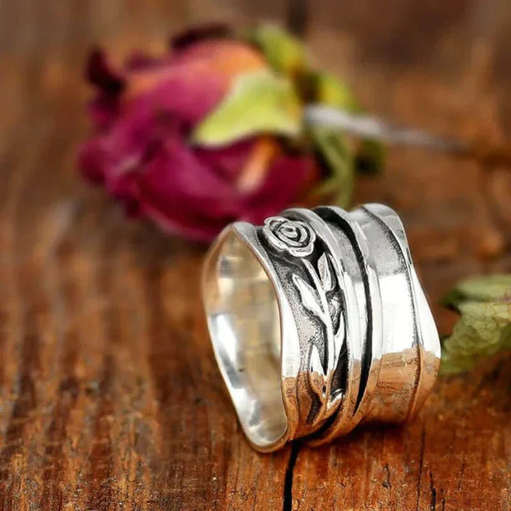 Silver Vintage Floral Ring