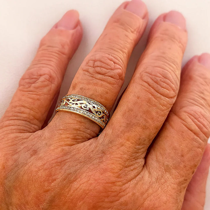 Elegant Hollow Gold Ring