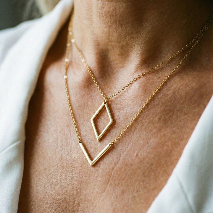 Chic V-Shaped Pendant Necklace