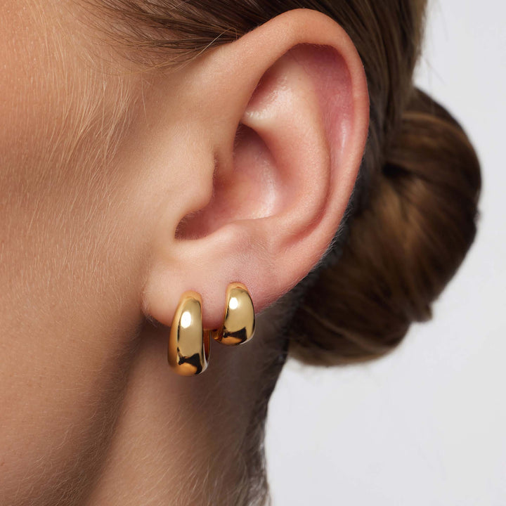 Gold Elegant Hoop Earrings