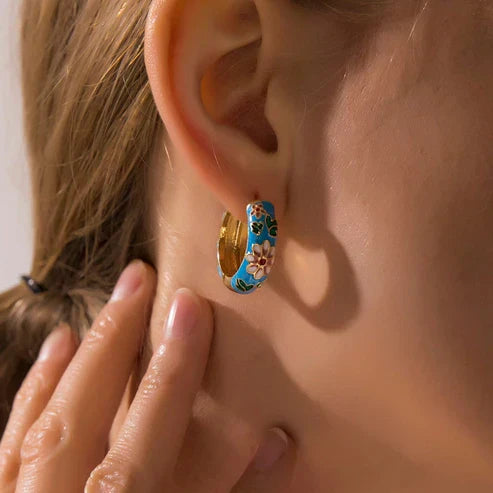 Elegant Black Floral Earrings