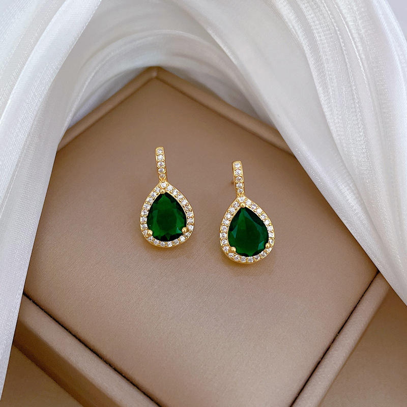 Emerald Radiance Jewelry Collection