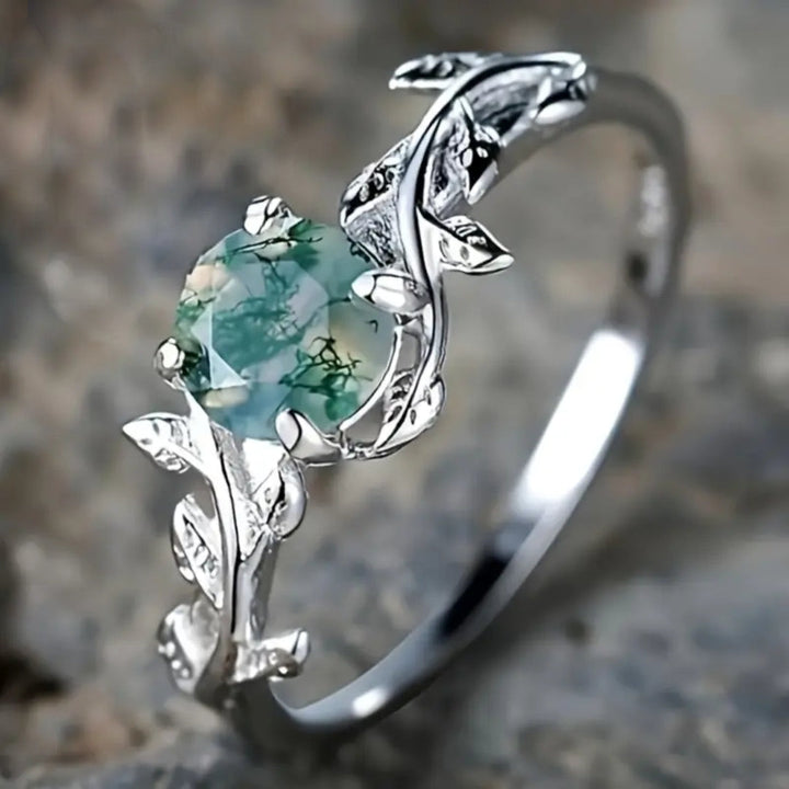 Vintage Green Stone Silver Ring