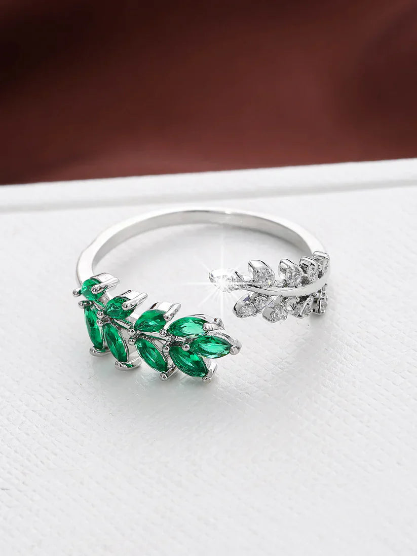 Vivara White Gold Ring" can be rewritten as "Vivara White Gold Band.