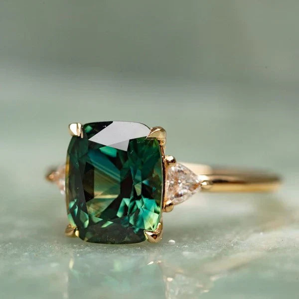 Vintage Green Stone Gold Ring