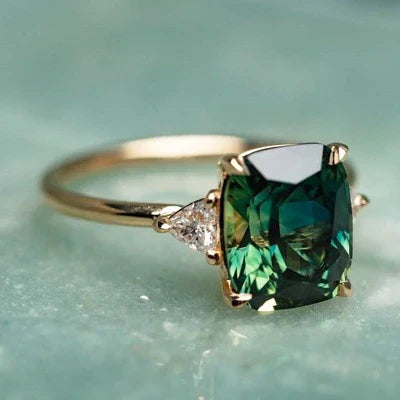 Vintage Green Stone Gold Ring