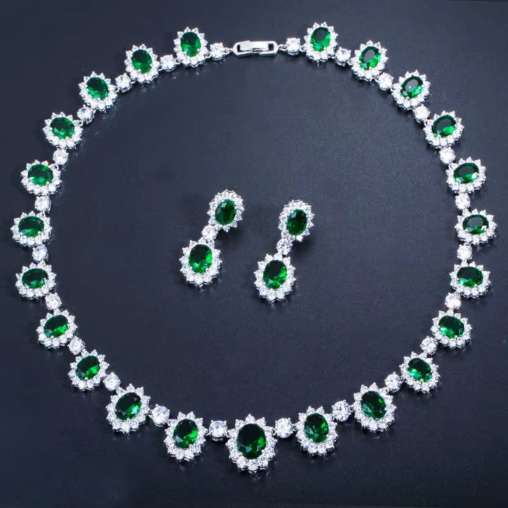 Queen Jewelry Set: Earrings & Necklace