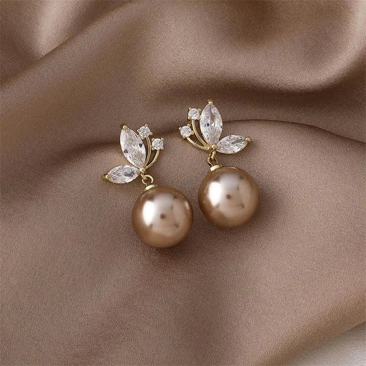 Elegant Pearl and Gold Crystal Earrings