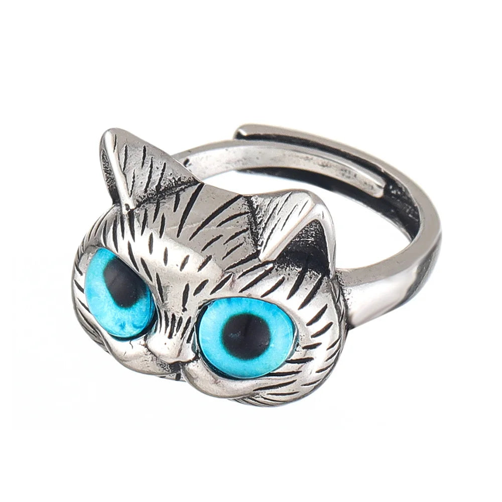 Vintage Silver Cat Ring with Blue Eyes – Perfect for Cat Lovers