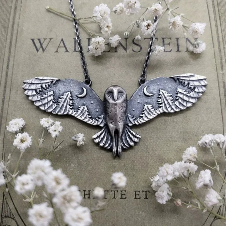 Retro Owl-Inspired Collar