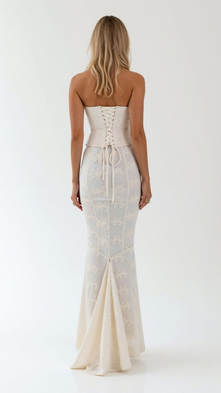 Beatrice Elegant Lace Maxi Dress