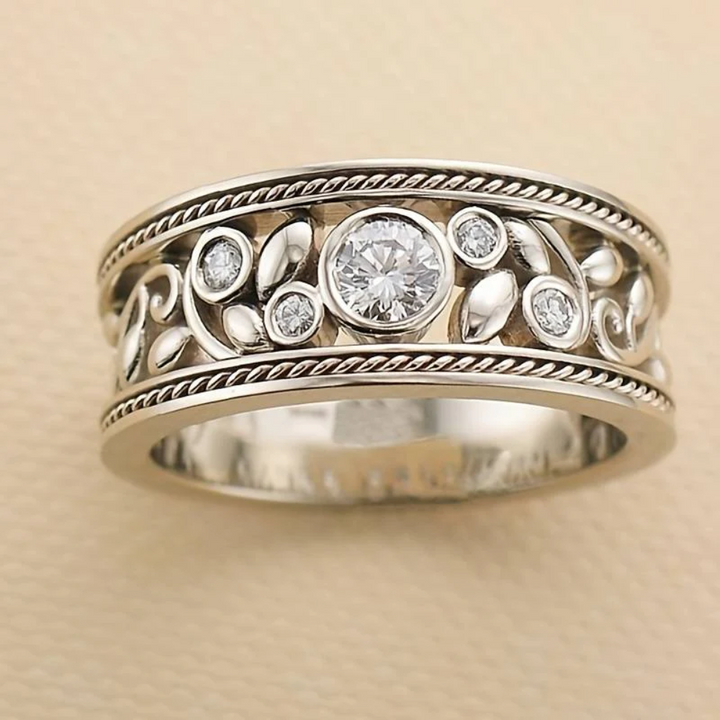 Vintage Silver Zirconia Ring