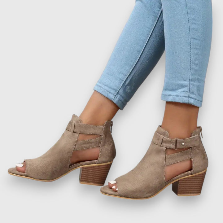 Nadine – Sandal with Thick Heels