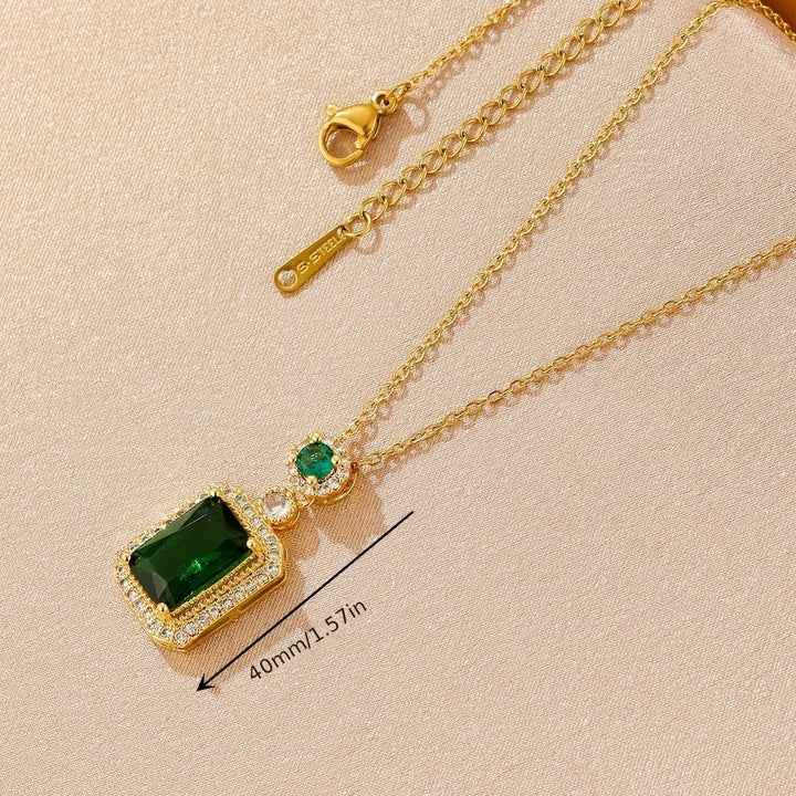 Emerald Stone Greta Collar