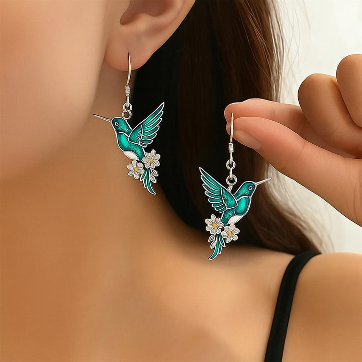 Vibrant Bird Collar