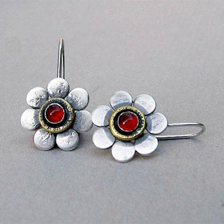 Red Glass Vintage Daisy Earrings
