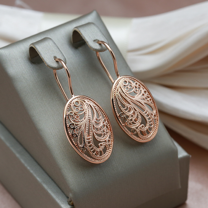 Chic Gold Earrings