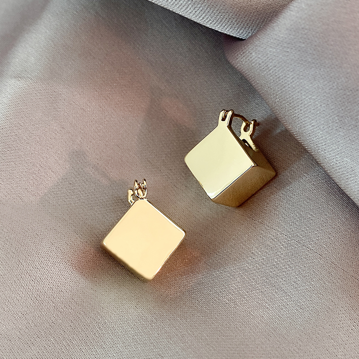 Chic Gold Cubic Earrings