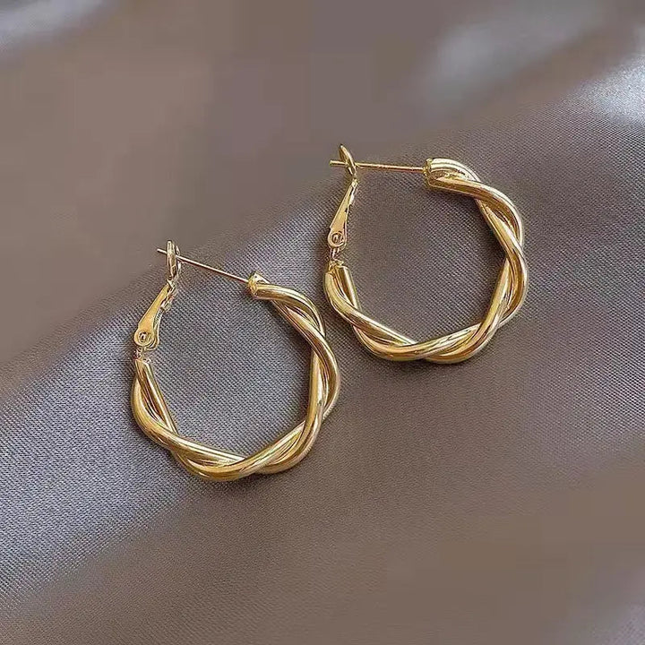 Chic Gold Knot Earrings
