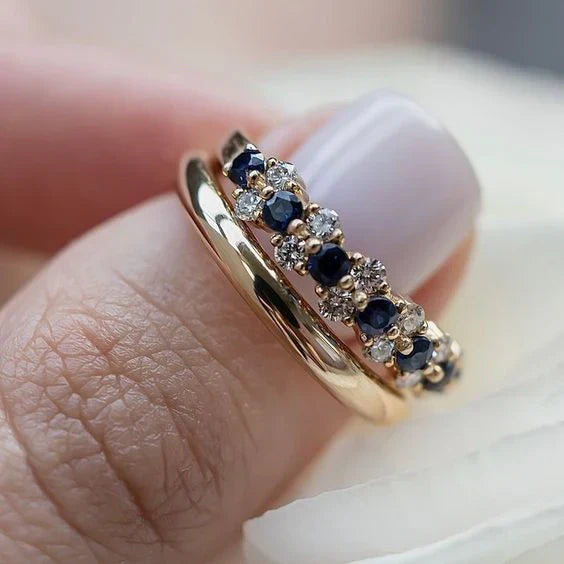 Chic Vintage Gold Ring with Blue Cubic Zirconia