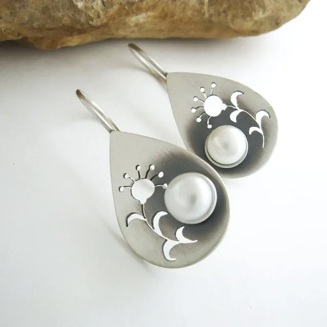 Vintage Flower and Pearl Drop Earrings