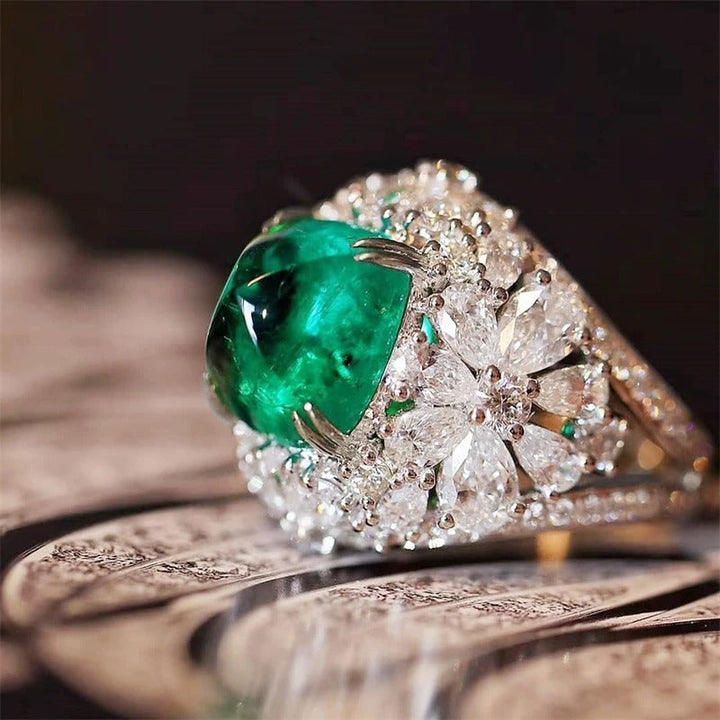 Vintage Floral Ring with Green Gemstone and Diamonds