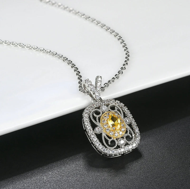 Vintage-Inspired Collar with Yellow Gemstones and Silver Crystals