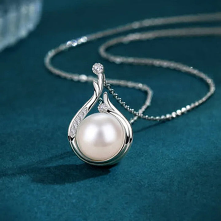 Vintage Silver Collar with Teardrop Pearls