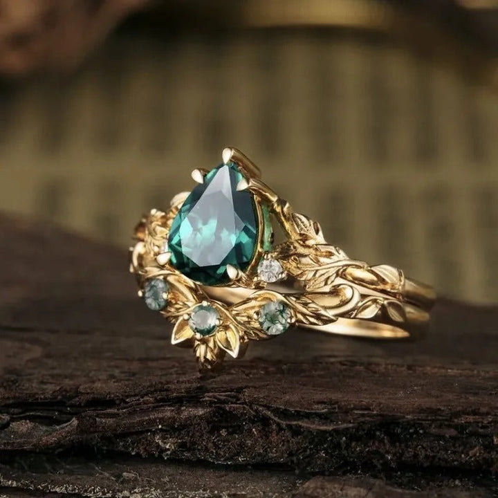 Vintage Green Floral Stone Ring